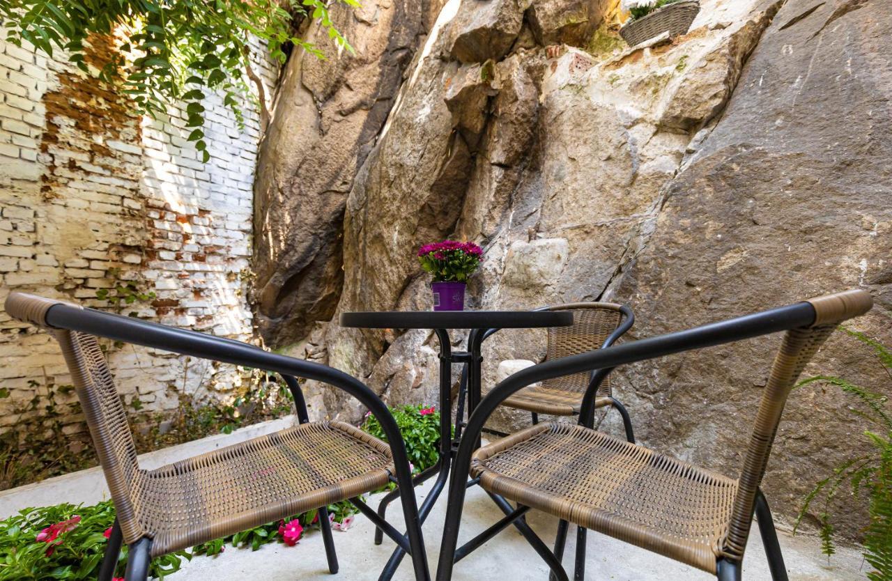 The Old Town Vintage 2-Bedroom Jewel By Flat Mаnager Plovdiv Ngoại thất bức ảnh